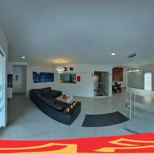 https://hotel-42.cali-hotels.com